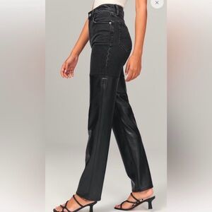 NWOT 26R A&F 90’s Straight Denim